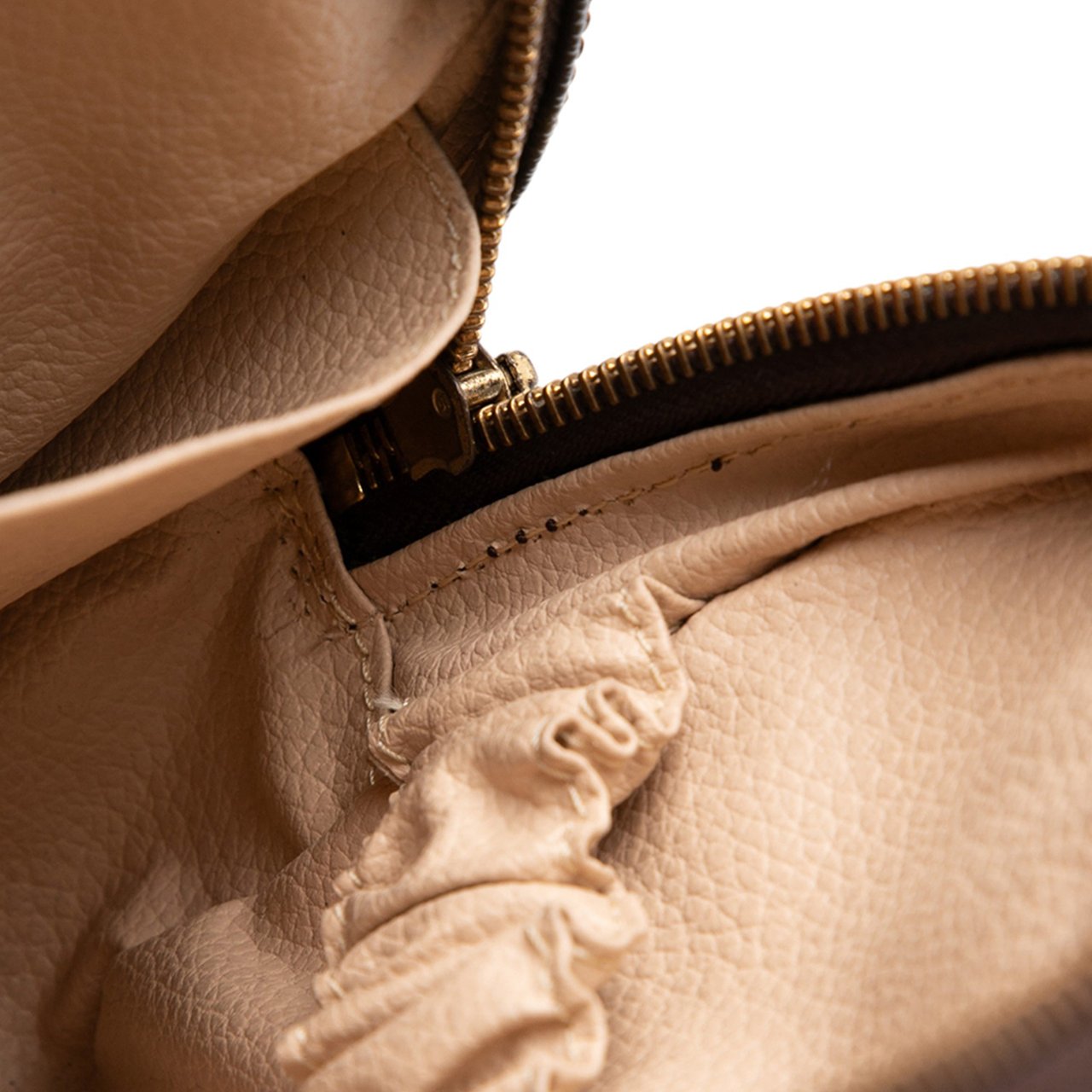 Louis Vuitton Monogram Trousse Toilette 23 Bruin