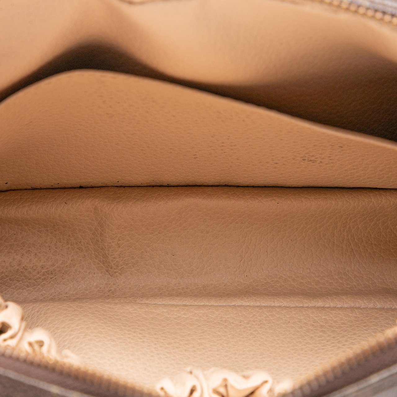 Louis Vuitton Monogram Trousse Toilette 23 Bruin