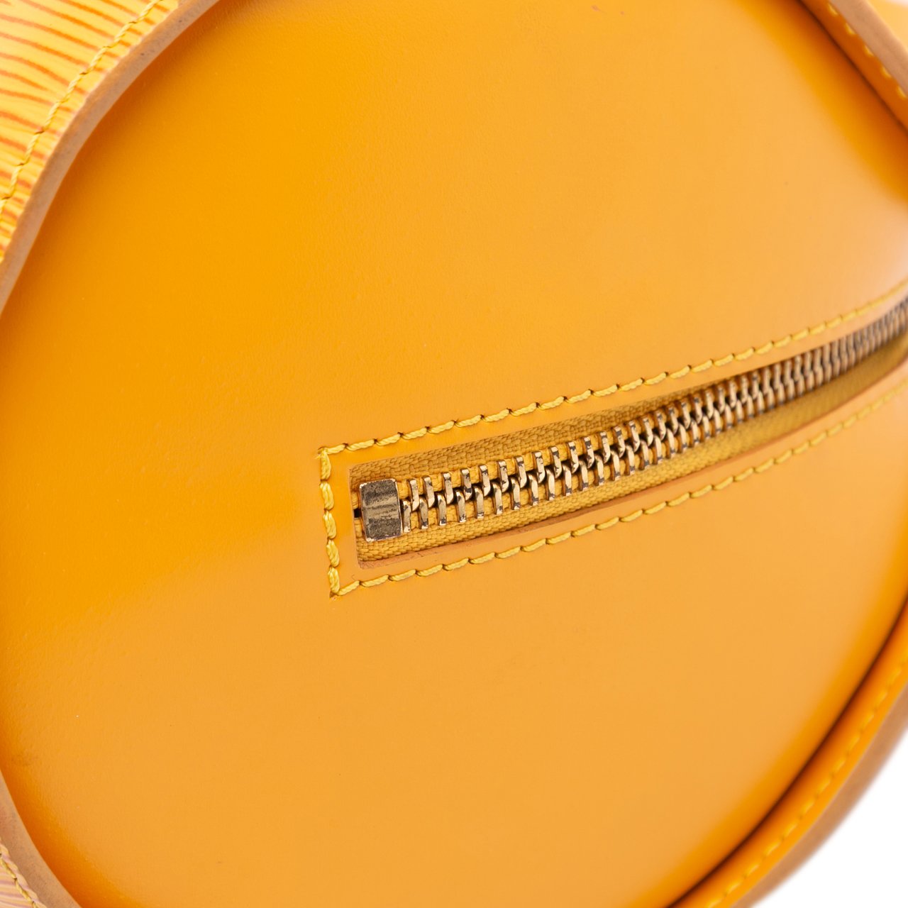 Louis Vuitton Epi Soufflot Geel