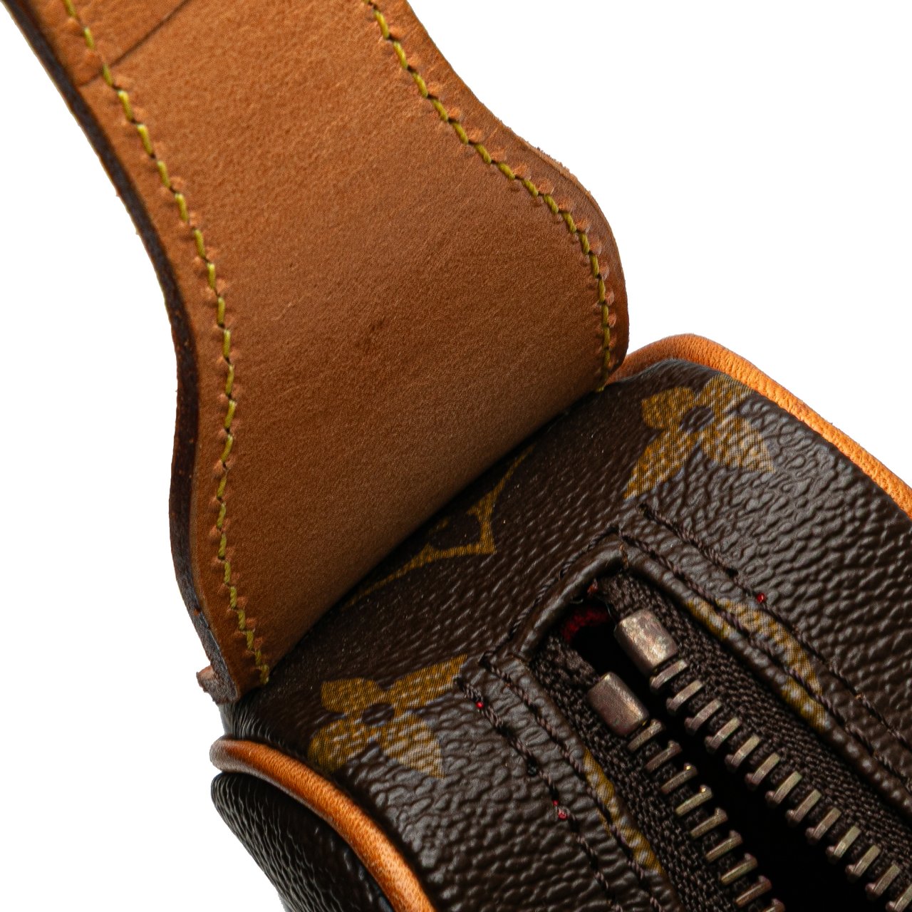 Louis Vuitton Monogram Croissant MM Bruin
