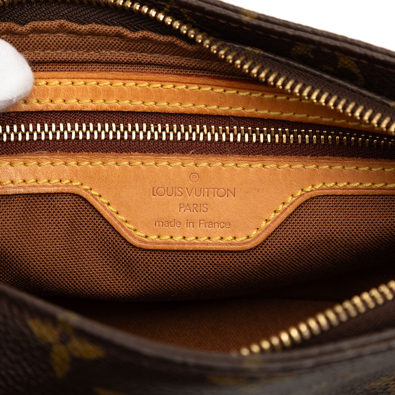 Louis Vuitton Monogram Trotteur Bruin