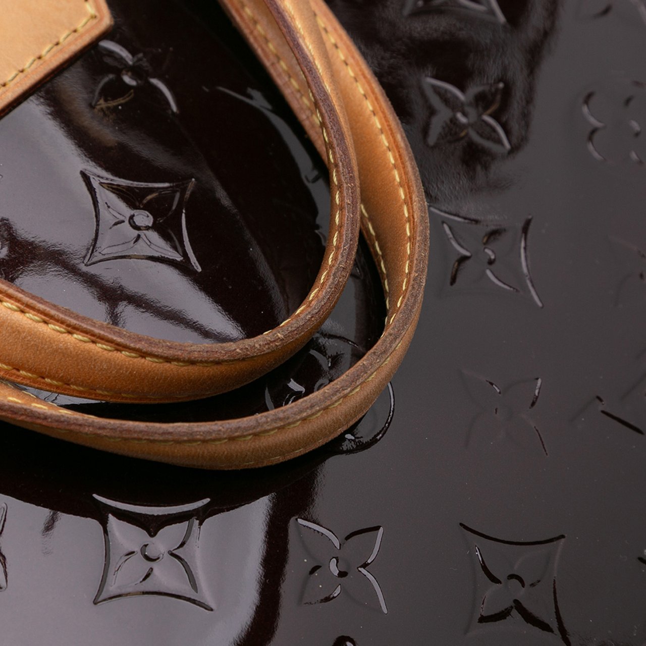 Louis Vuitton Monogram Vernis Brea MM Paars