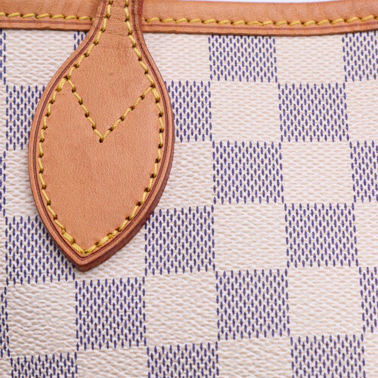 Louis Vuitton Damier Azur Neverfull MM Wit