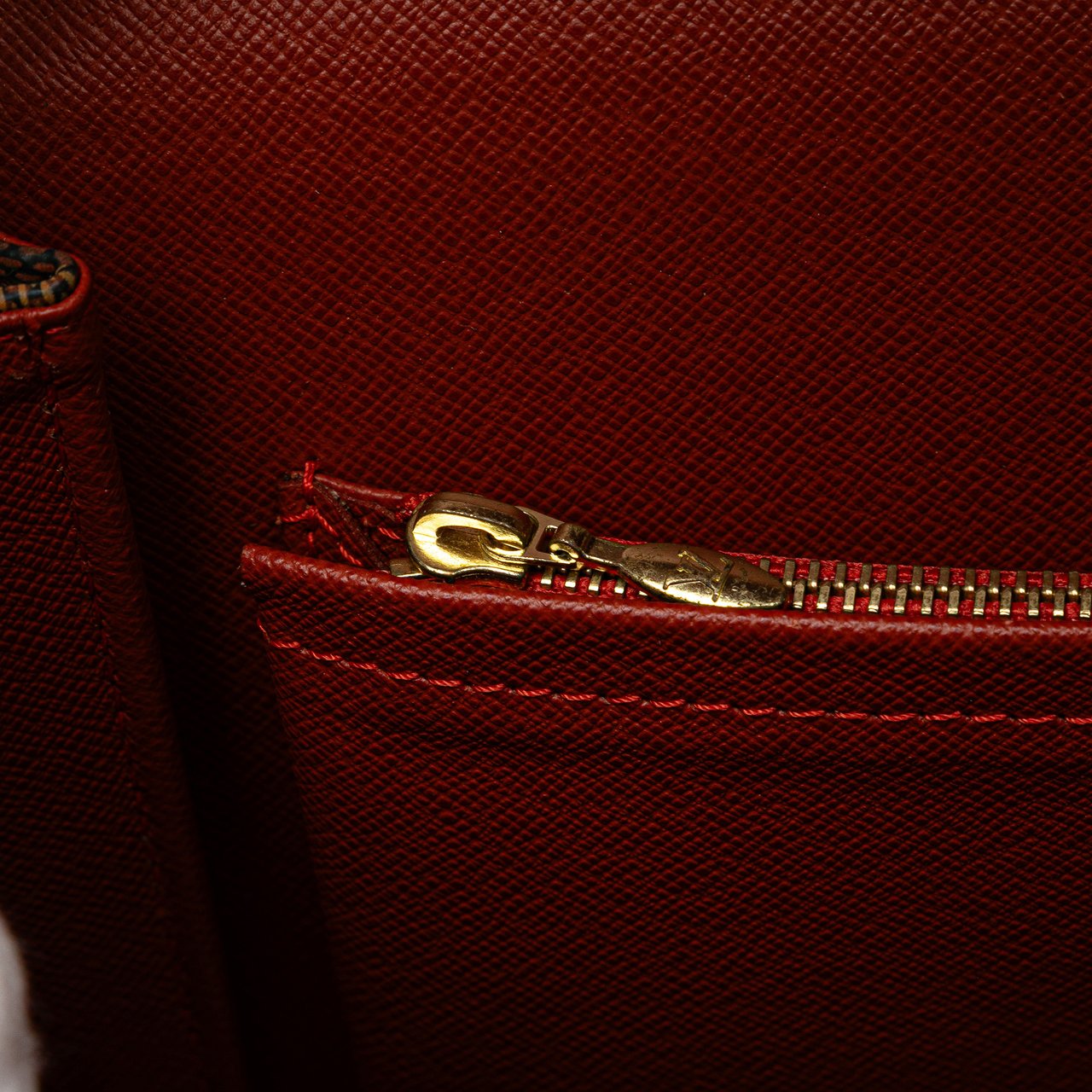 Louis Vuitton Damier Ebene Tribeca Long Bruin