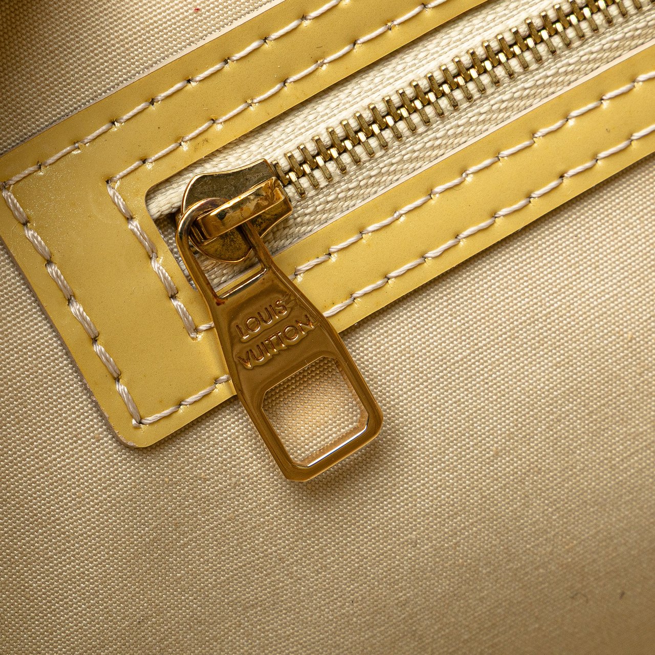 Louis Vuitton Monogram Vernis Catalina East West Bruin