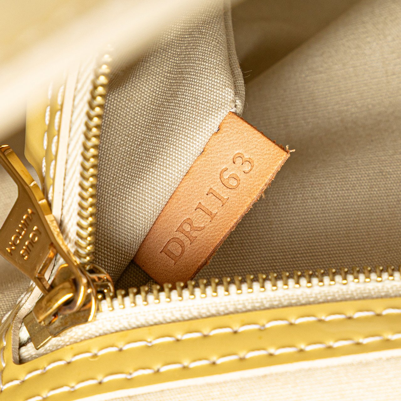 Louis Vuitton Monogram Vernis Catalina East West Bruin