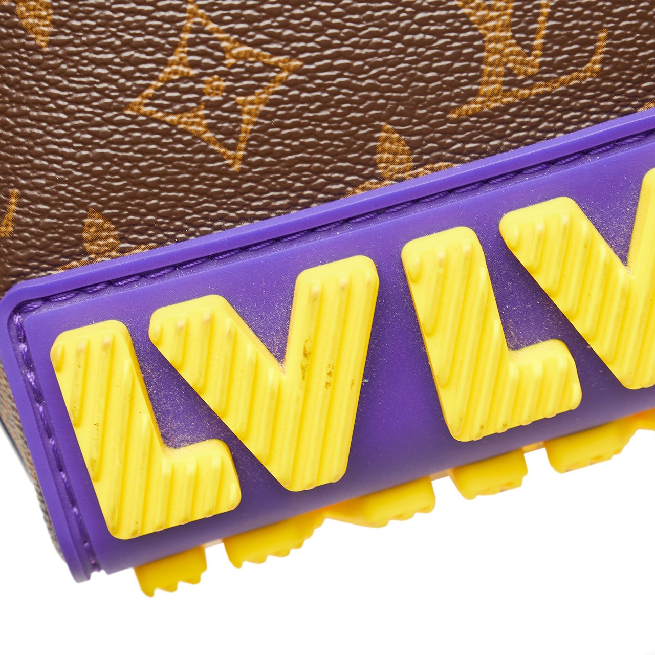 Louis Vuitton Monogram LV Rubber Cruiser Bruin