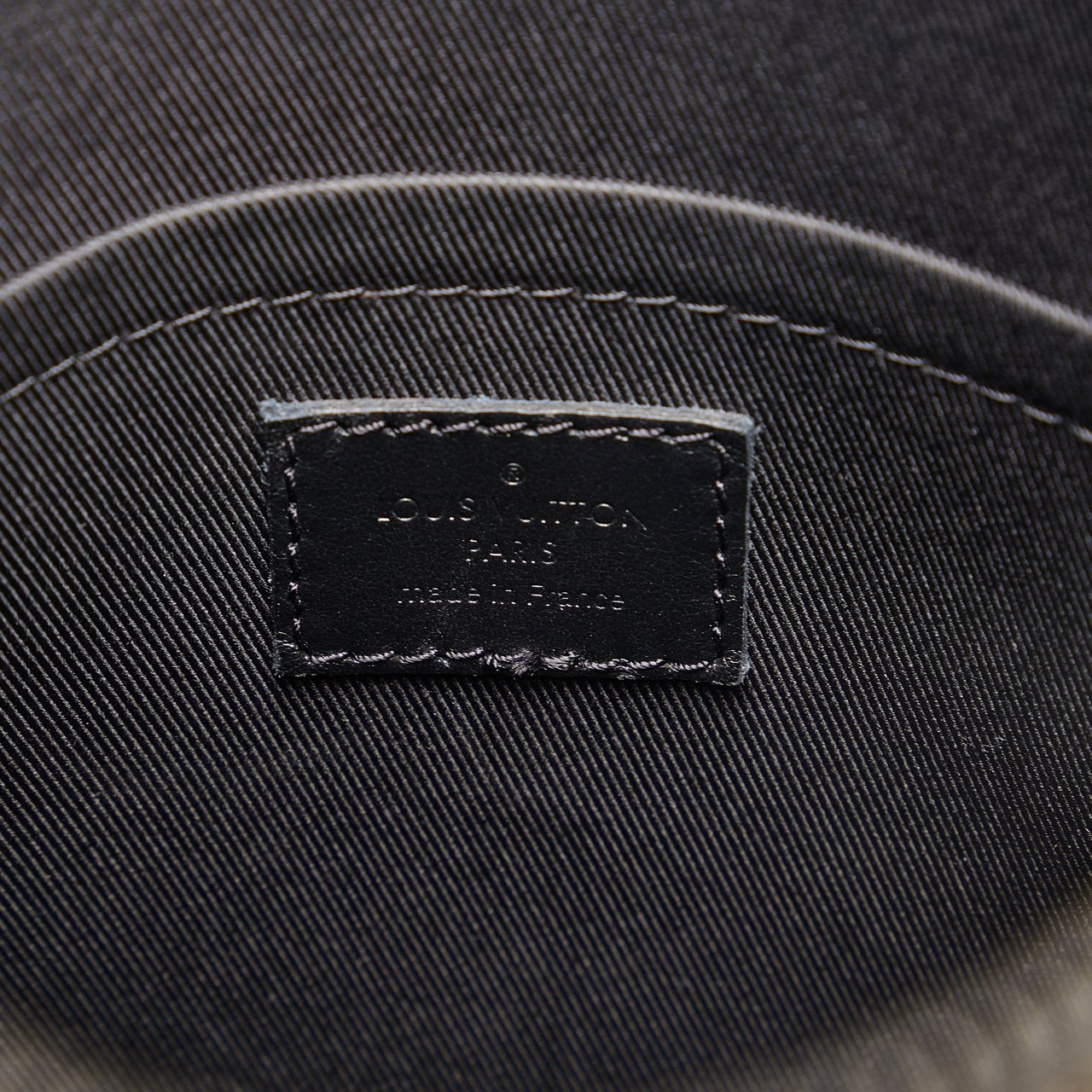 Louis Vuitton Monogram LV Rubber Cruiser Bruin