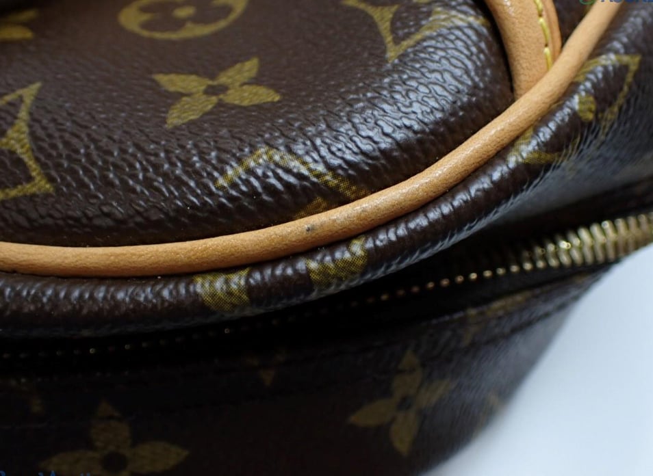 Louis Vuitton Trouville Monogram Canvas medium Bruin