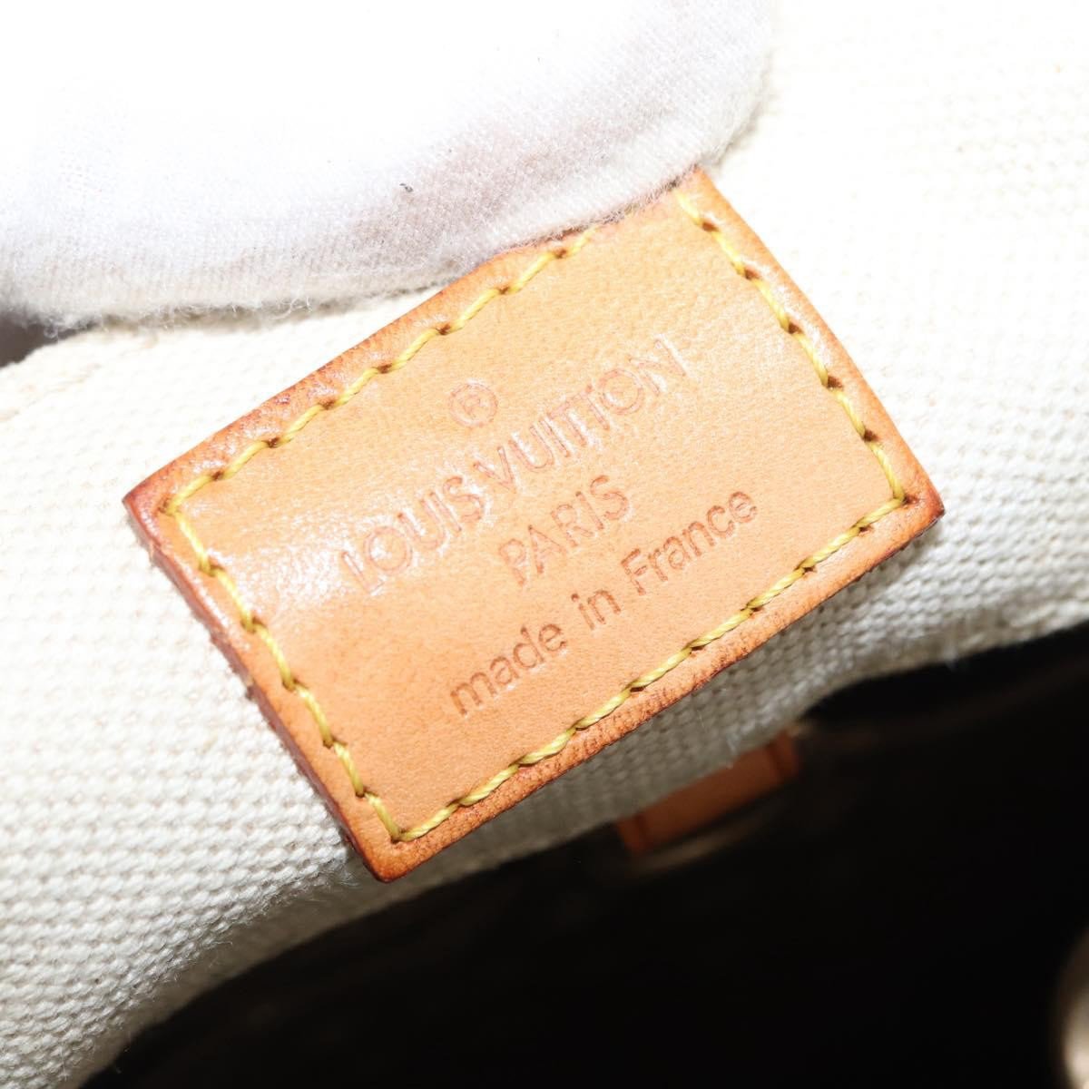 Louis Vuitton Louis Vuitton Globe Shopper Tote Canvas MM Beige