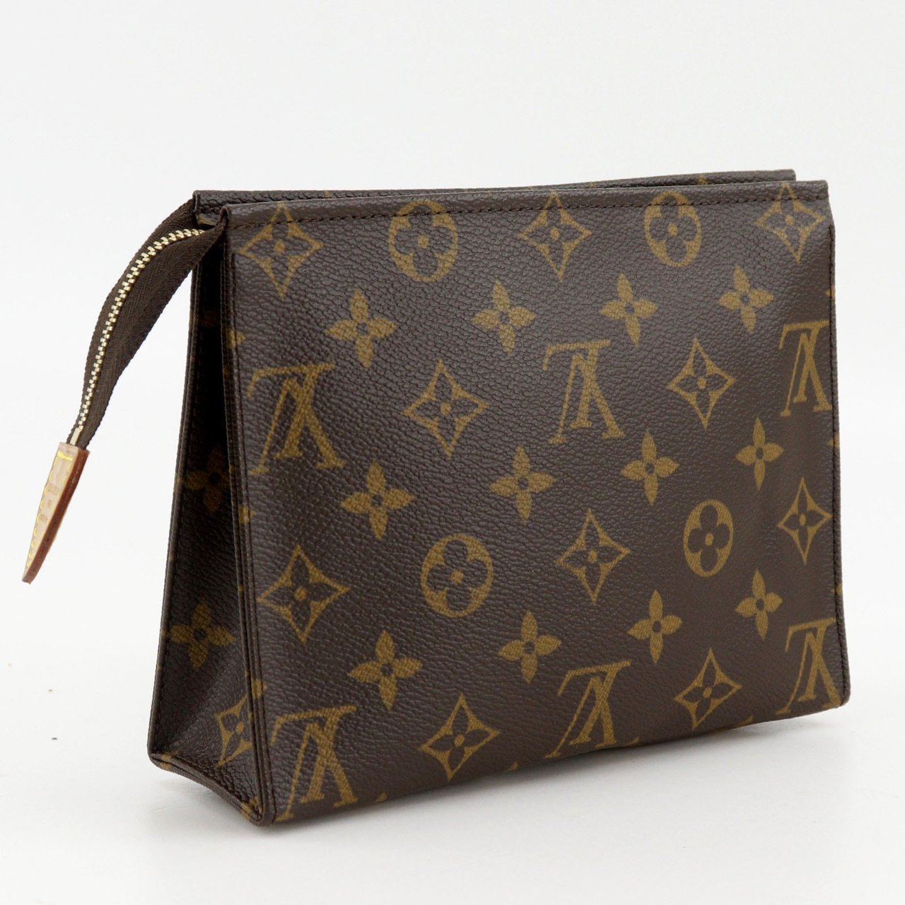 Louis Vuitton Toiletry Pouch Monogram Canvas 19 Bruin