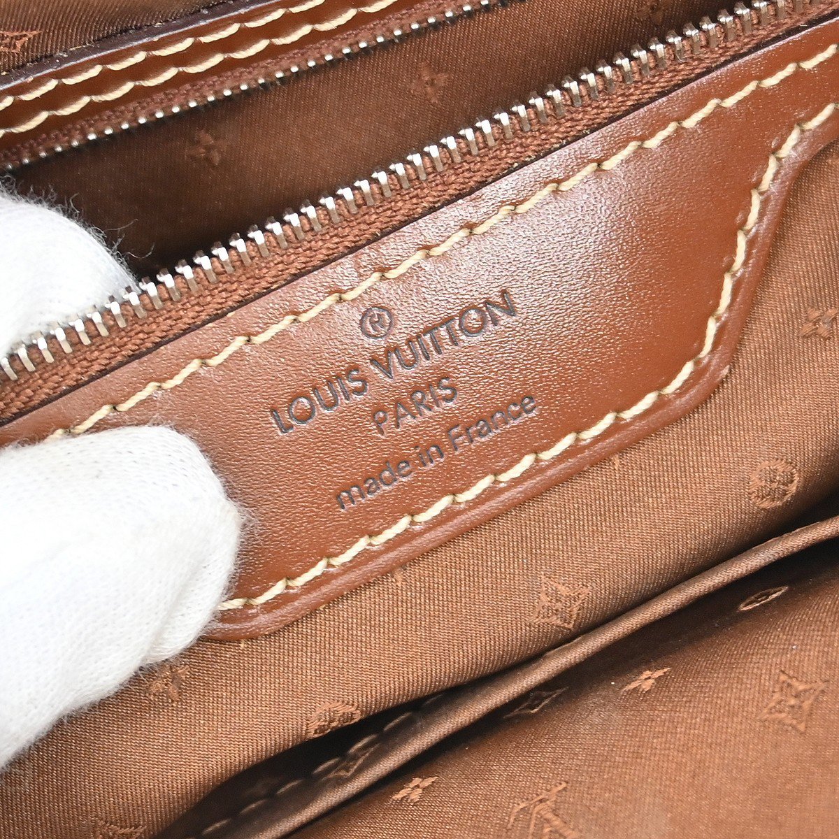 Louis Vuitton Suhali Lockit Handbag Leather MM Bruin