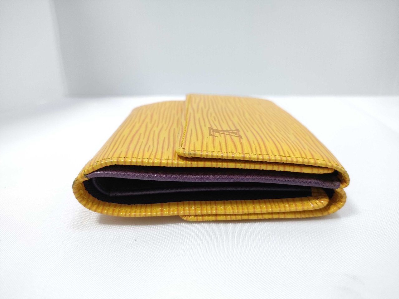 Louis Vuitton Compact Porte Tresor International Wallet Epi Leather Geel