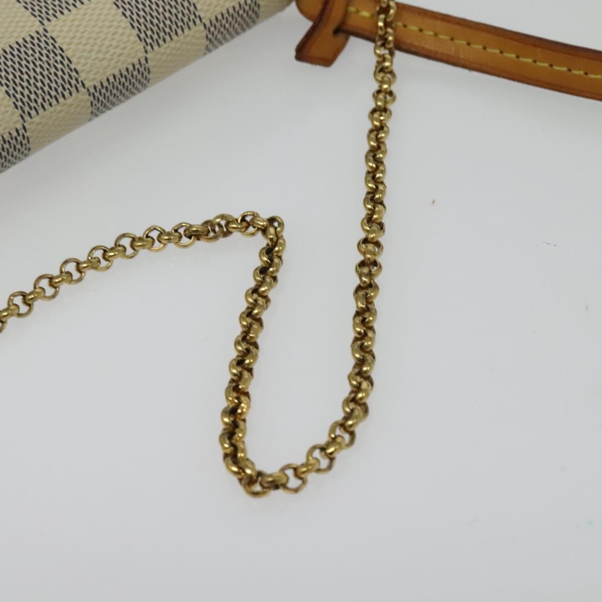 Louis Vuitton Louis Vuitton Favorite Handbag Damier PM Wit