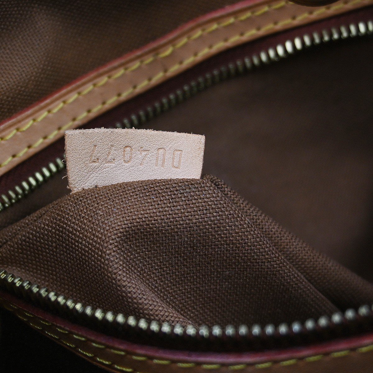 Louis Vuitton Batignolles Monogram Horizontal Bruin