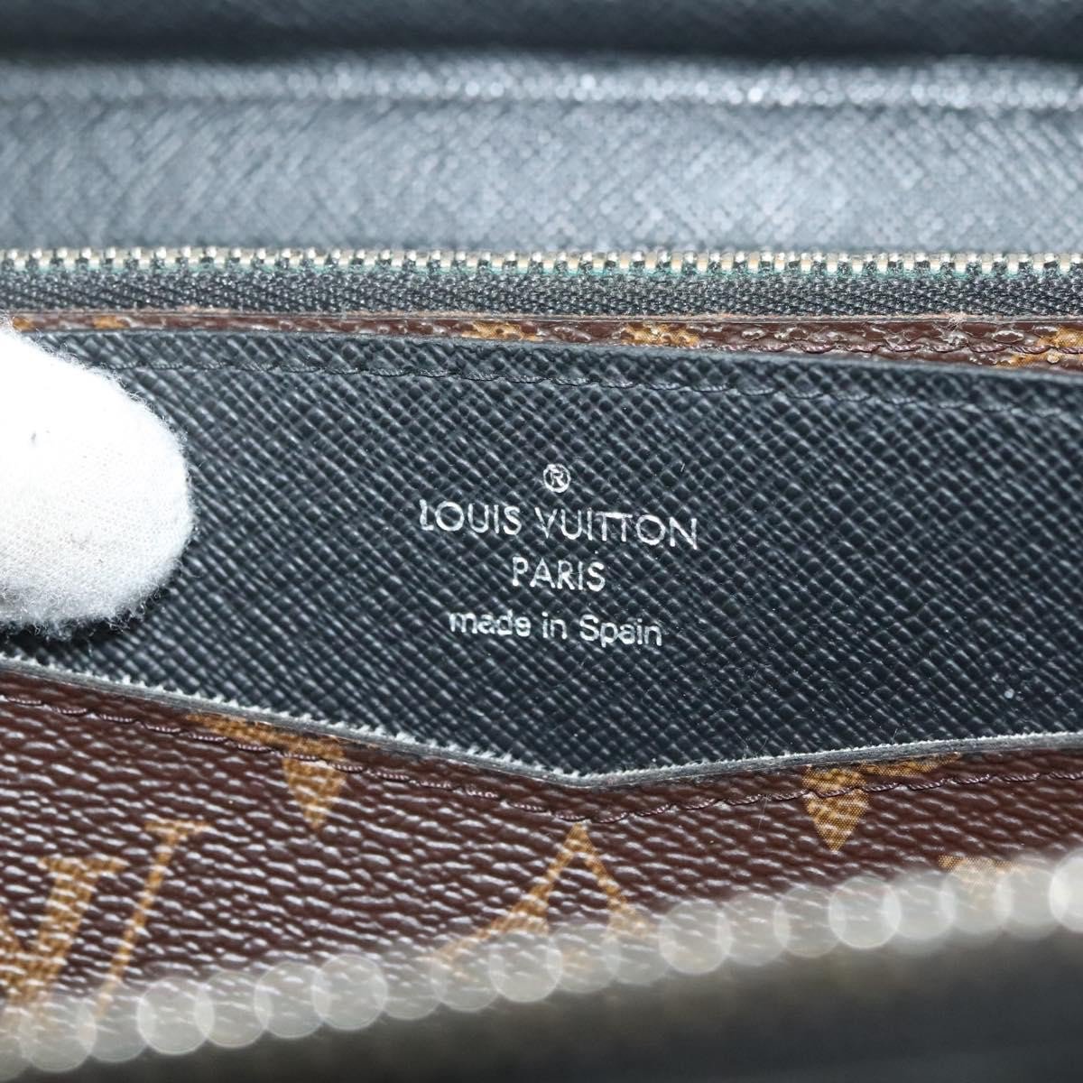 Louis Vuitton Louis Vuitton Poche Escapade Organizer Wallet Monogram Canvas Bruin