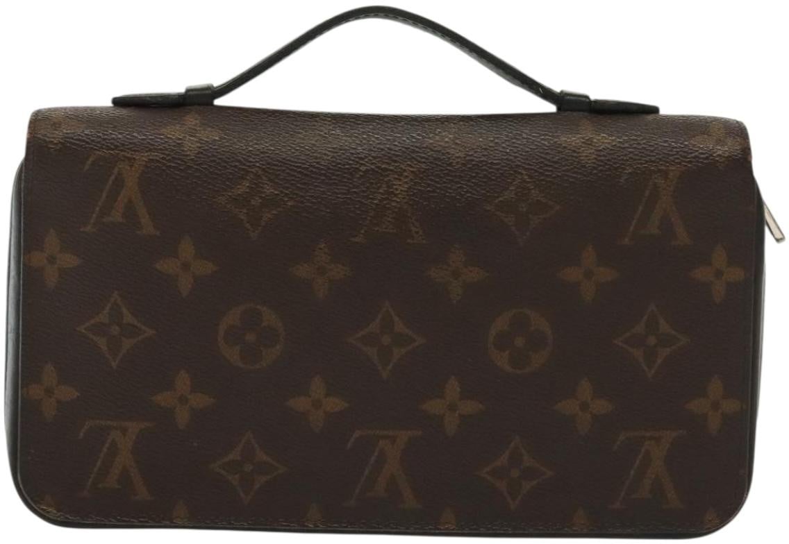 Louis Vuitton Louis Vuitton Poche Escapade Organizer Wallet Monogram Canvas Bruin