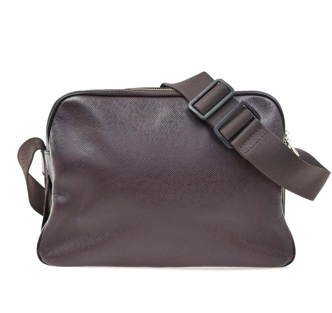 Louis Vuitton Reporter Taiga Leather PM Bruin