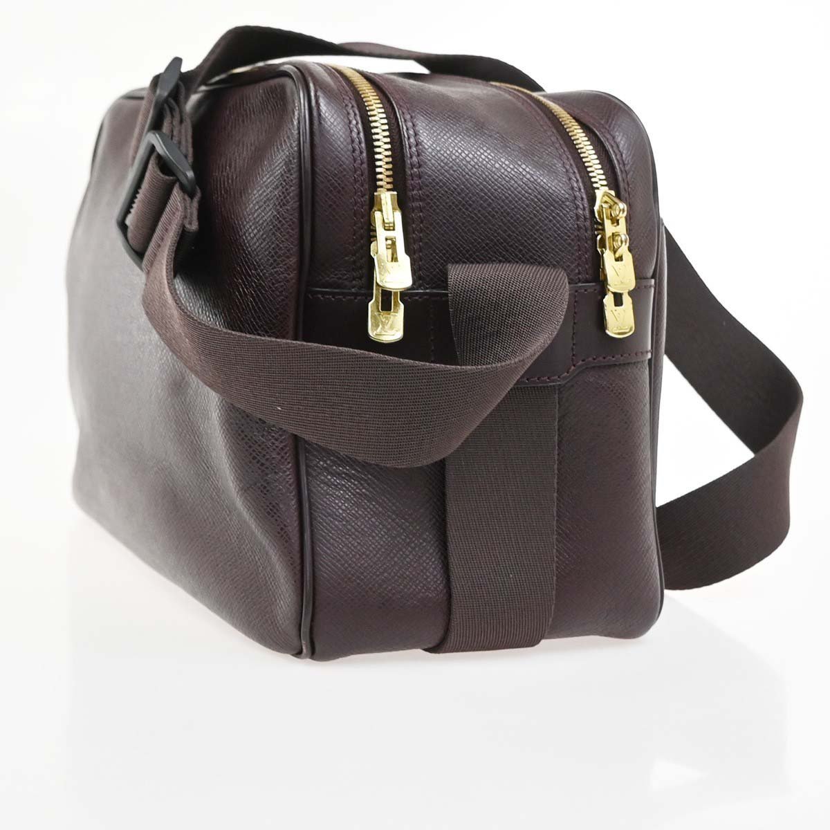 Louis Vuitton Reporter Taiga Leather PM Bruin