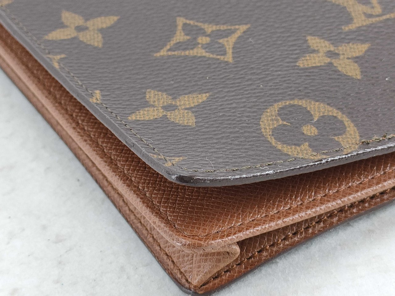 Louis Vuitton Porte Cartes Monogram Canvas medium Bruin