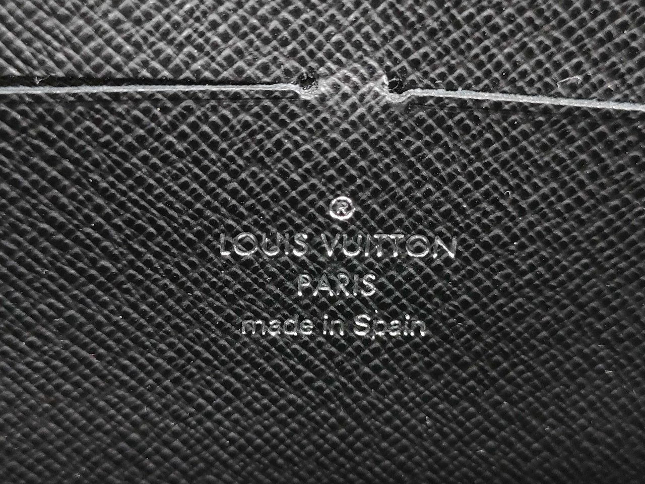 Louis Vuitton Louis Vuitton Zippy Wallet NM Epi Leather Zwart