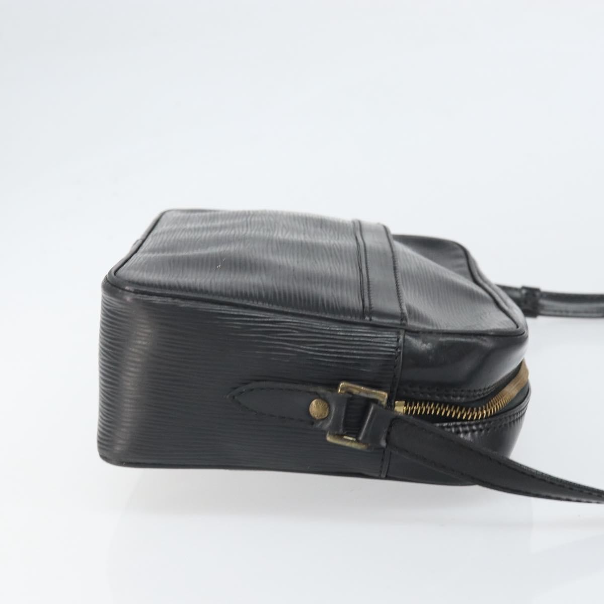 Louis Vuitton Louis Vuitton Trocadero Handbag Epi Leather 27 Zwart