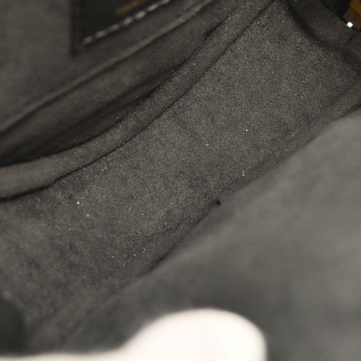 Louis Vuitton Louis Vuitton New Wave Heart Crossbody Bag Quilted Leather Zwart