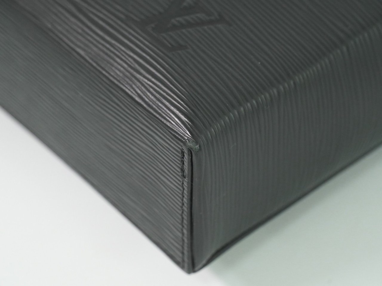 Louis Vuitton Louis Vuitton Sac Plat Fold Bag Epi Leather Zwart