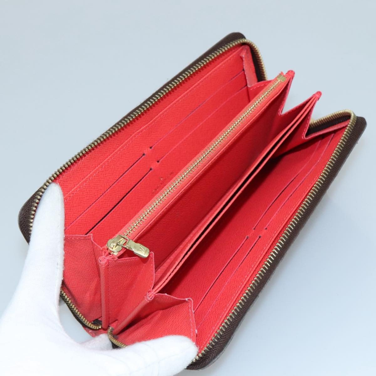 Louis Vuitton Louis Vuitton Porte-Monnaie Zippy Wallet Monogram Evasion Bruin