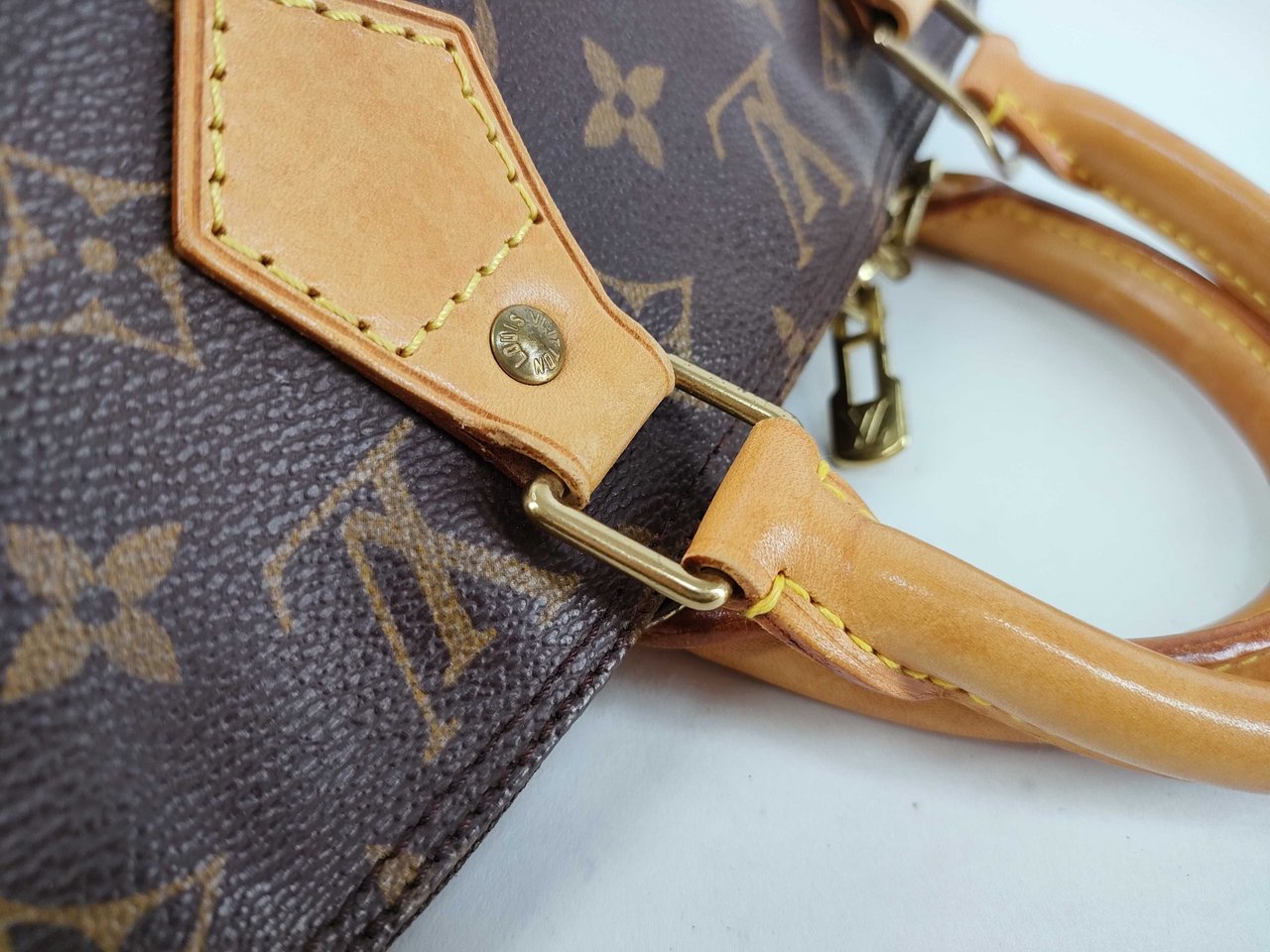 Louis Vuitton Alma Monogram Canvas MM Bruin