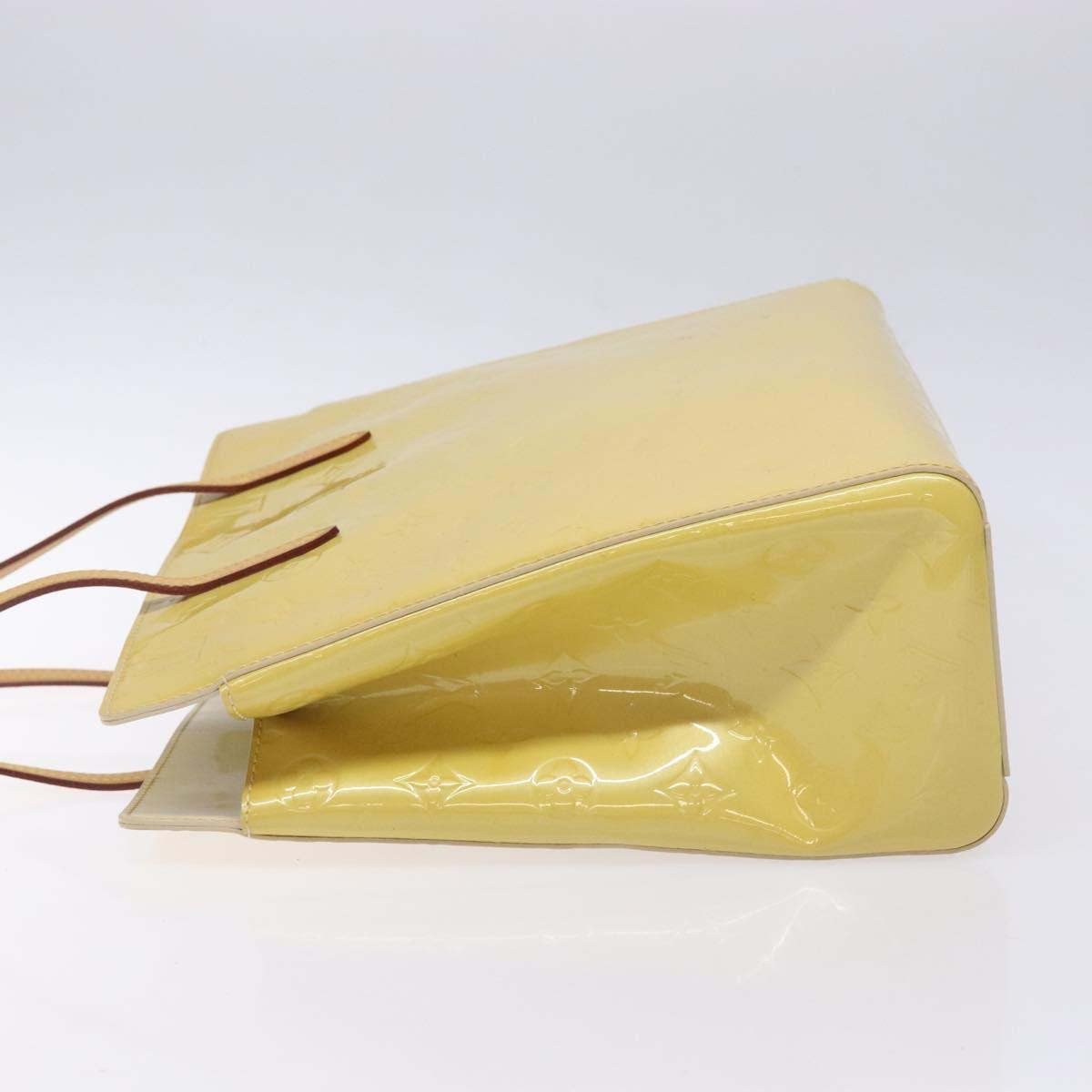 Louis Vuitton Catalina Monogram Vernis East West Geel