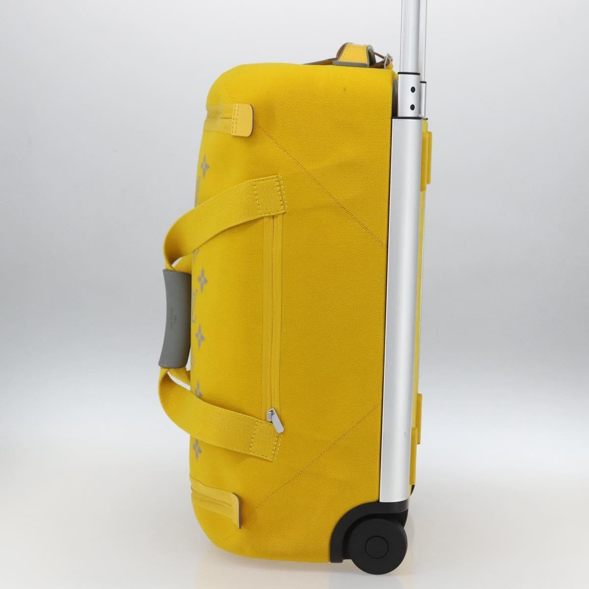 Louis Vuitton Louis Vuitton Horizon Soft Duffle Monogram Knit 55 Geel