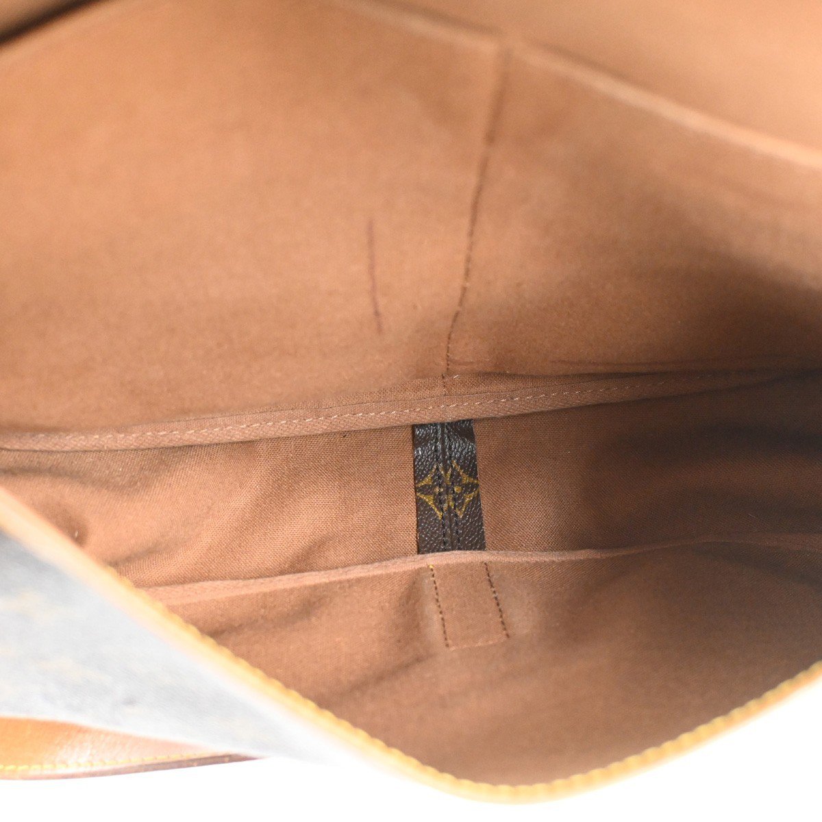 Louis Vuitton Saumur Monogram 35 Bruin