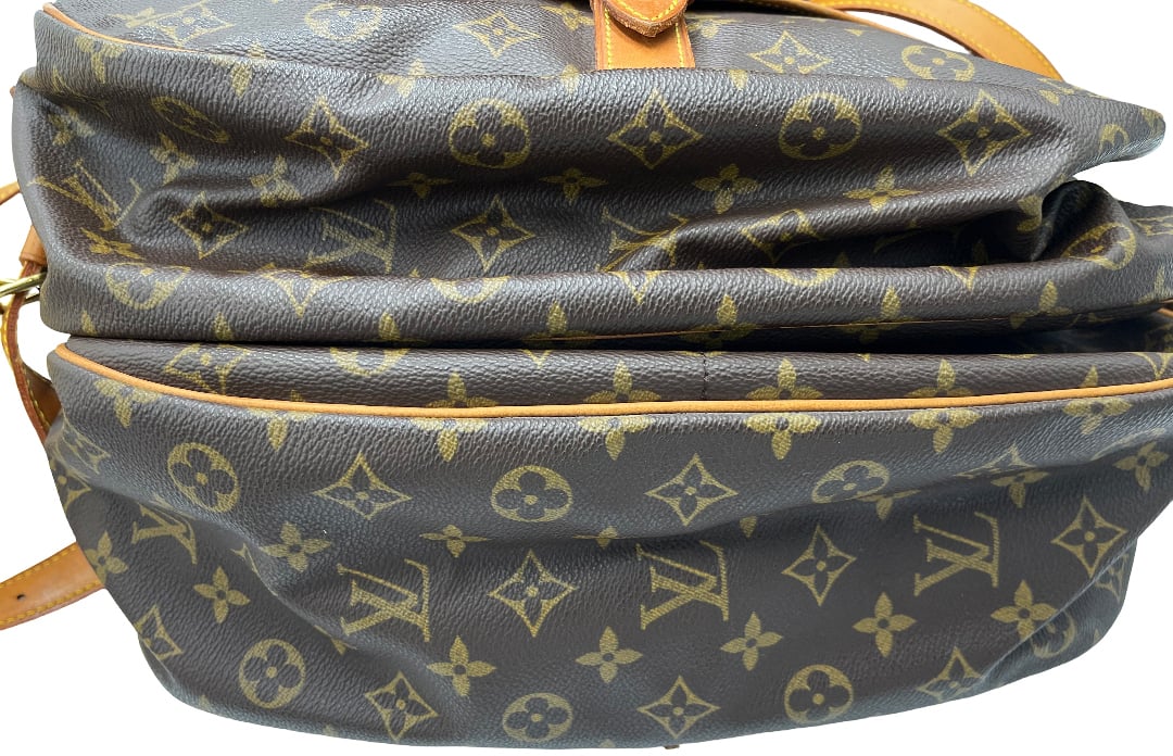 Louis Vuitton Louis Vuitton Saumur Handbag Monogram Canvas 35 Bruin