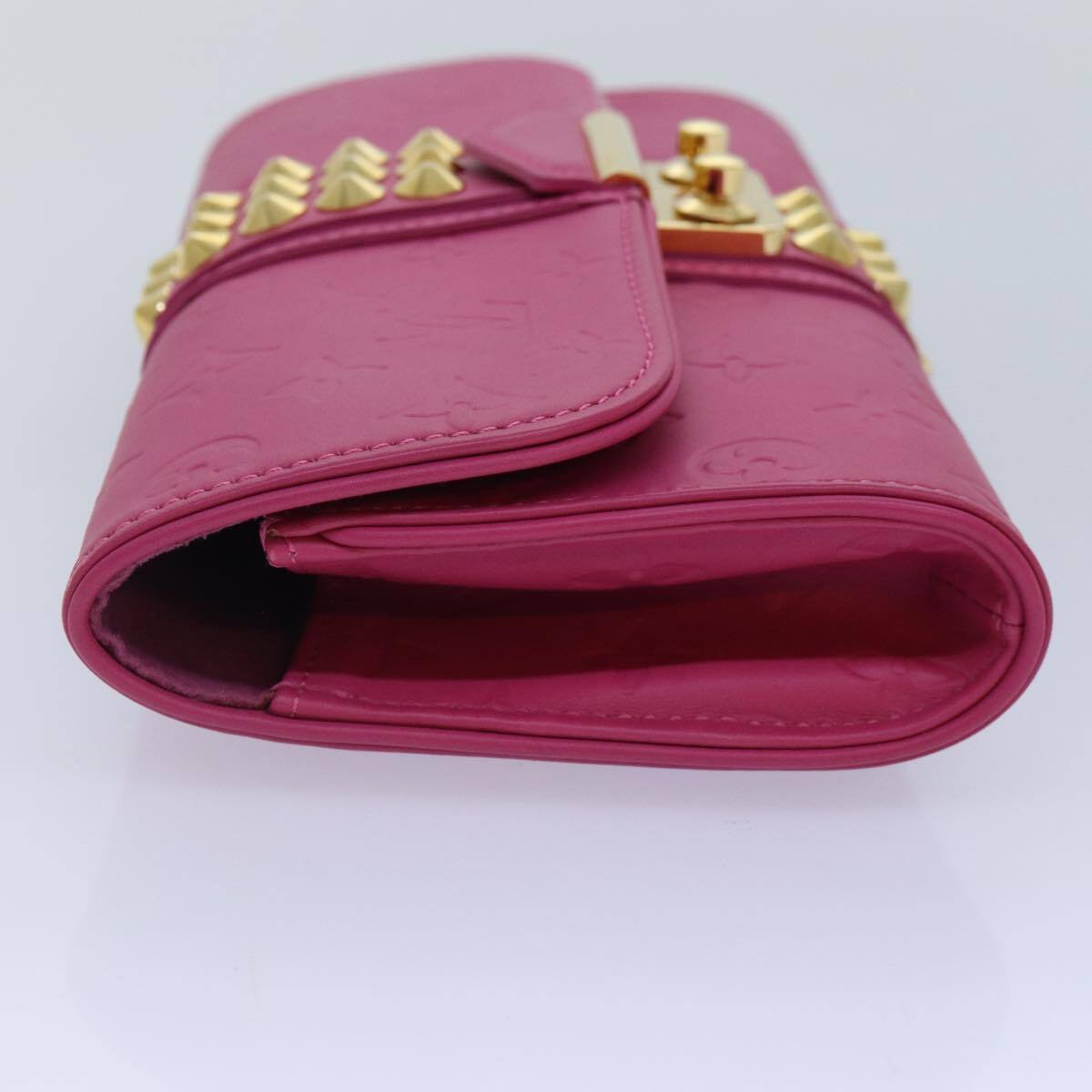 Louis Vuitton Louis Vuitton Courtney Clutch Embossed Leather Roze
