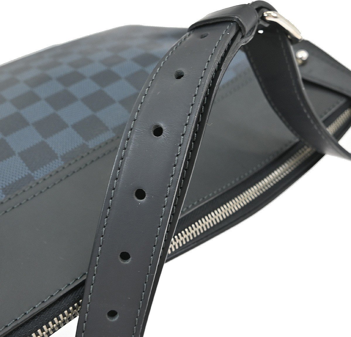 Louis Vuitton Louis Vuitton Greenwich Messenger Bag Damier Cobalt Zwart