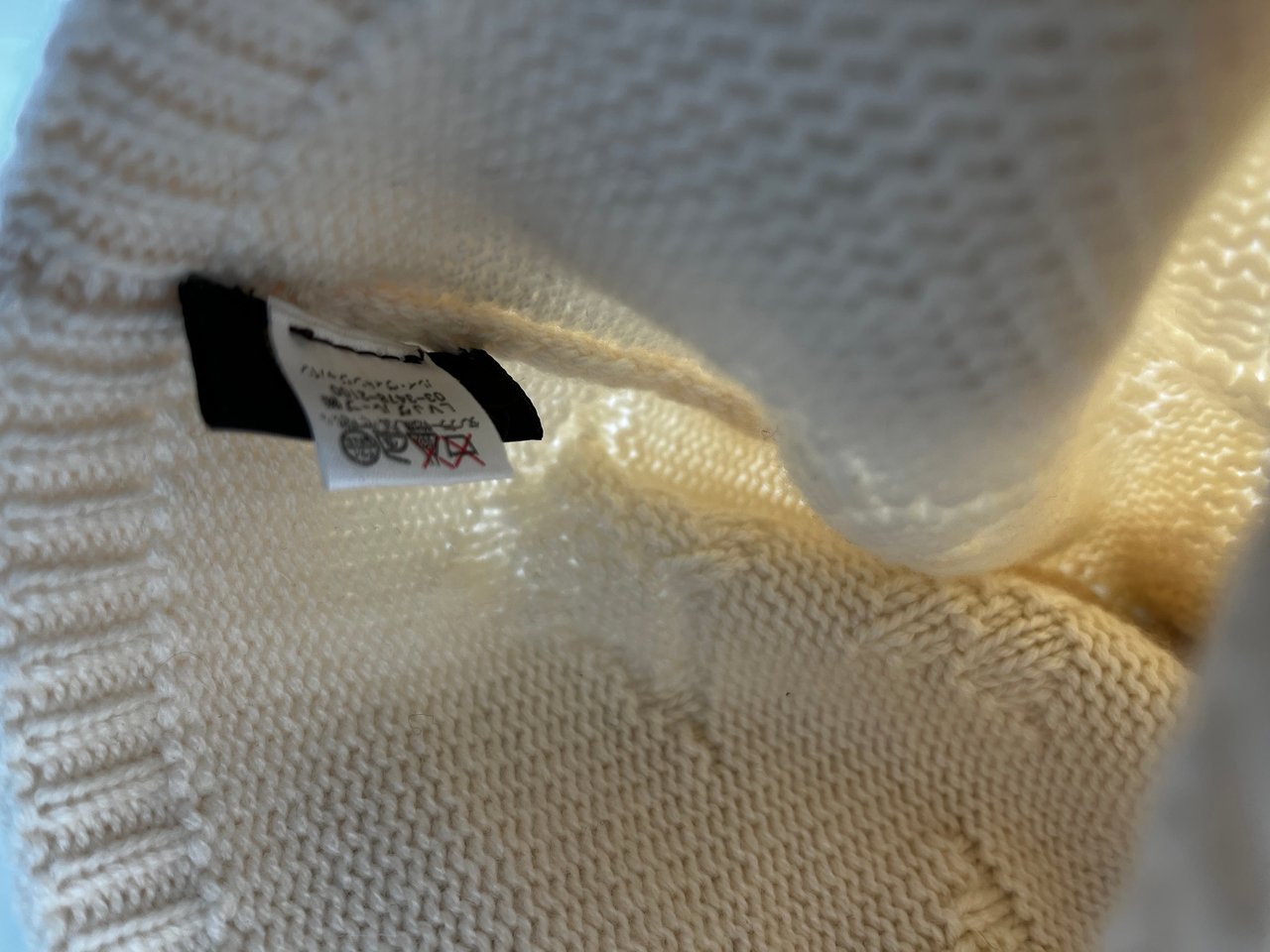 Louis Vuitton Louis Vuitton Bonnet Beanie Cachemire medium Wit