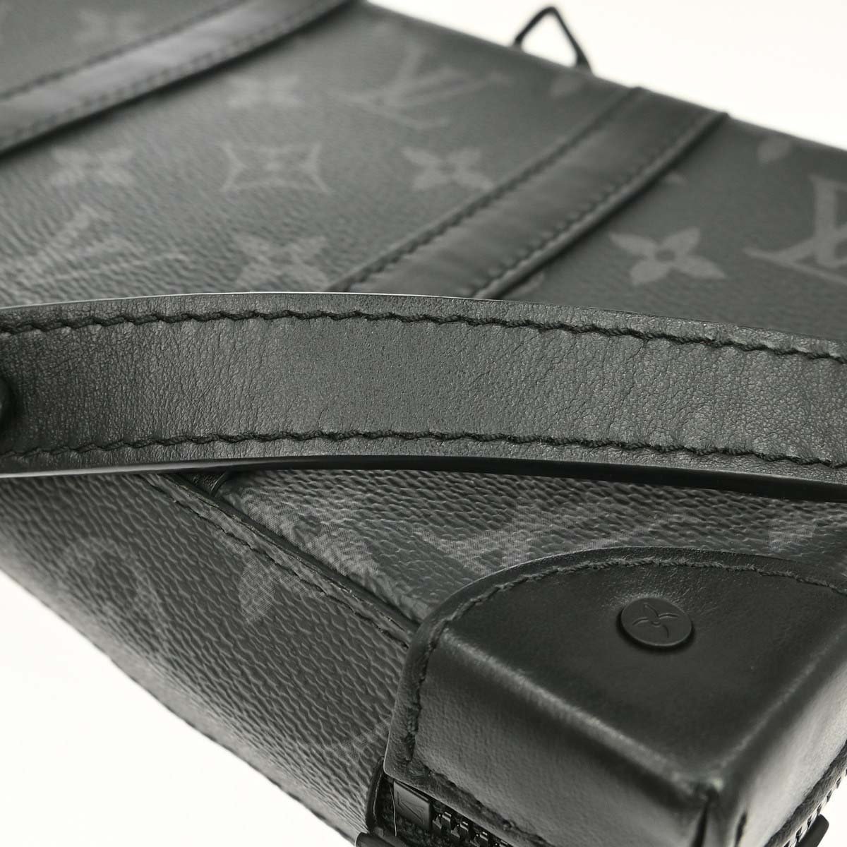 Louis Vuitton Soft Trunk Monogram Eclipse Canvas Zwart