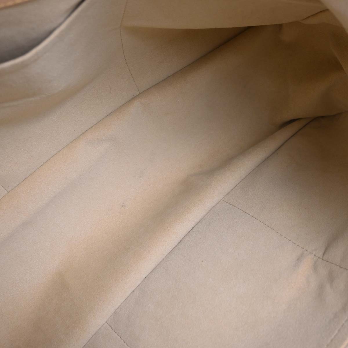 Louis Vuitton Louis Vuitton Artsy Handbag Damier MM Wit