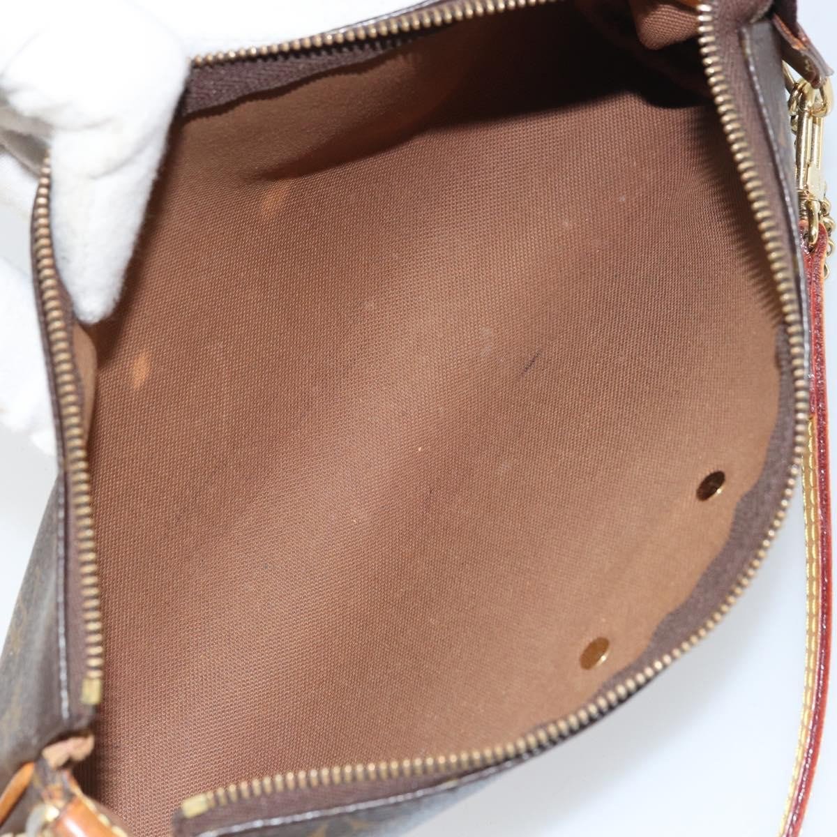 Louis Vuitton Louis Vuitton Eva Handbag Monogram Canvas Bruin