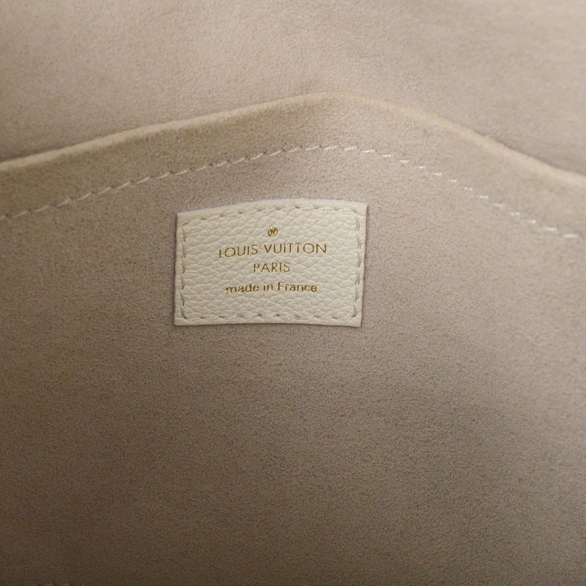 Louis Vuitton Louis Vuitton Mylockme Handbag Leather BB Wit