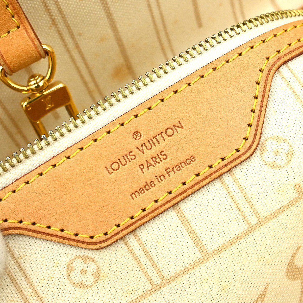 Louis Vuitton Louis Vuitton Neverfull Tote Damier azur MM Wit