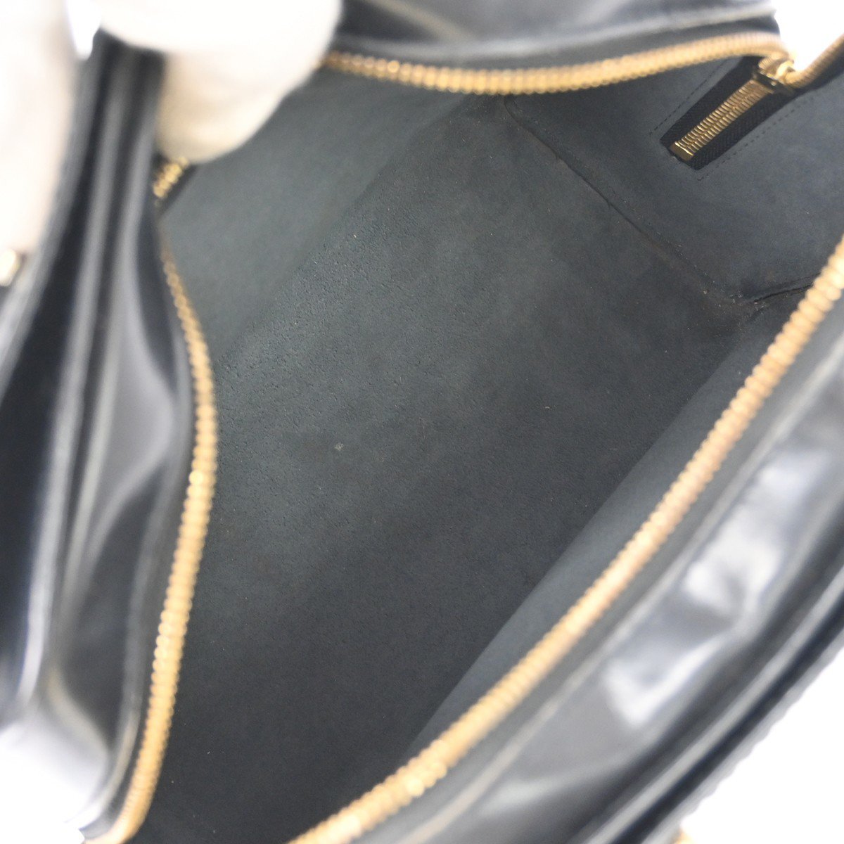 Louis Vuitton Pont Neuf Epi MM Zwart