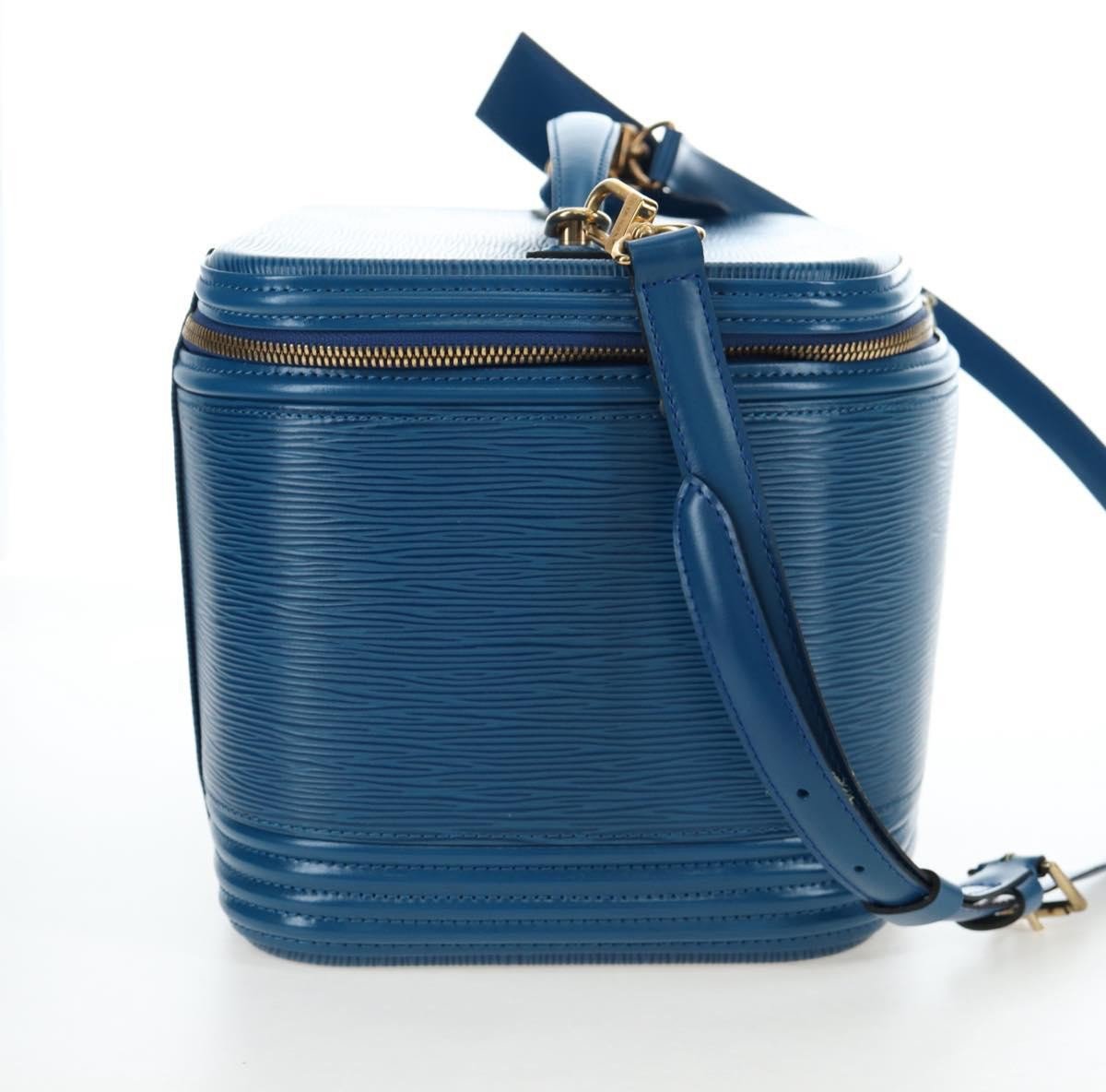 Louis Vuitton Nice Train Case Epi Leather Blauw