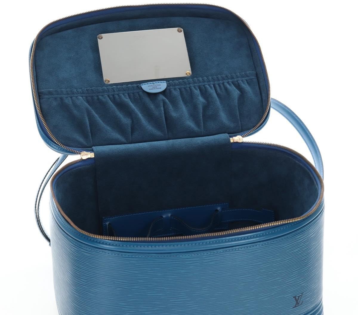 Louis Vuitton Nice Train Case Epi Leather Blauw