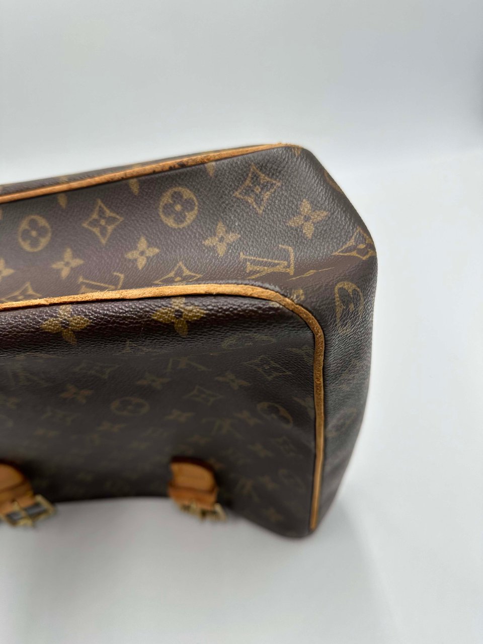 Louis Vuitton Louis Vuitton Multipli Cite Handbag Monogram Canvas Divers