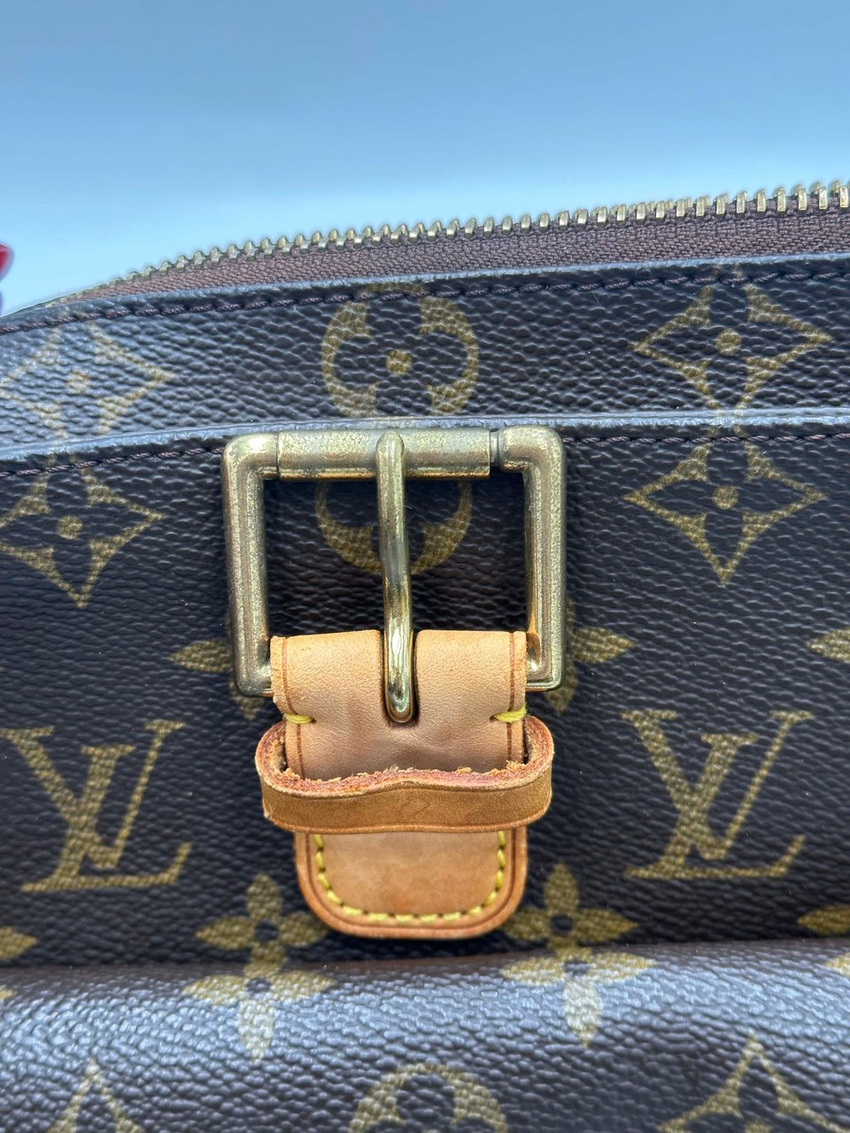 Louis Vuitton Louis Vuitton Multipli Cite Handbag Monogram Canvas Divers