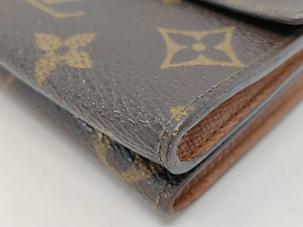 Louis Vuitton Porte Tresor Etui Papiers Wallet Monogram Canvas Bruin