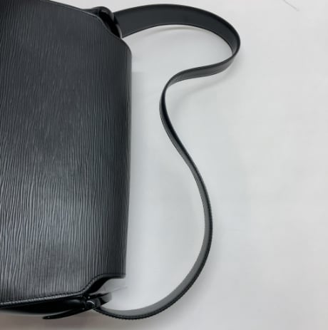 Louis Vuitton Louis Vuitton Nocturne Handbag Epi Leather GM Zwart