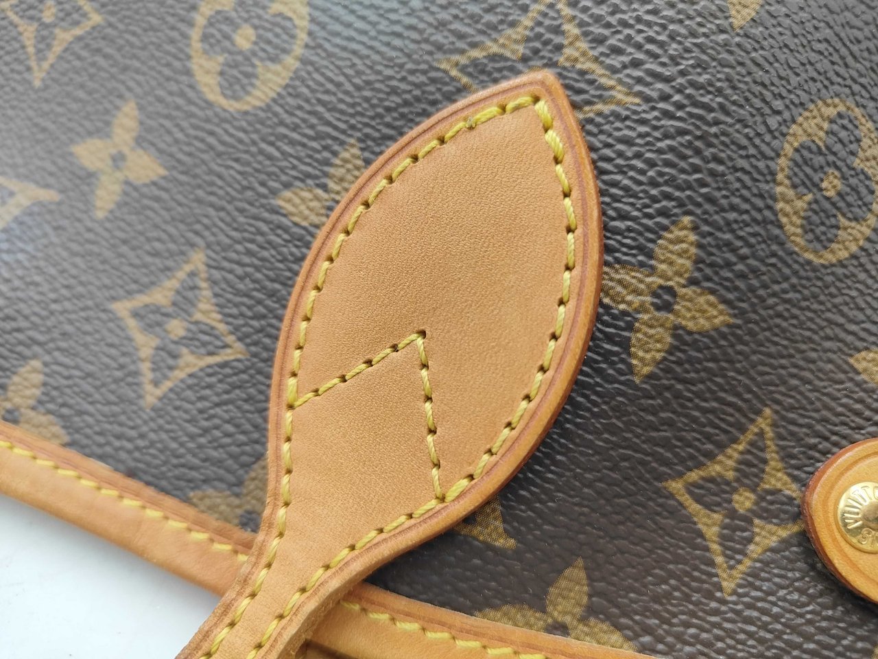 Louis Vuitton Neverfull Tote Monogram Canvas MM Bruin